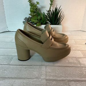 Ecco Beige Platform Loafers